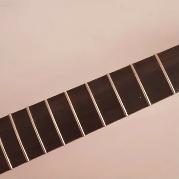 1pcs Nedokončené javor 24 pražcov rosewood fretsboard 7 reťazce elektrická gitara krku