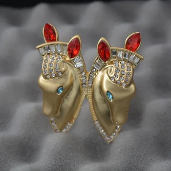 2019 Pani Európskych a Amerických retro double horse head crystal brošňa pin príslušenstvo vyhovovali darček